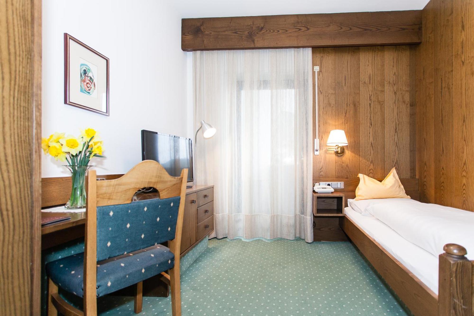 Hotel Am Wolfgrubenersee 소프라볼차노 외부 사진