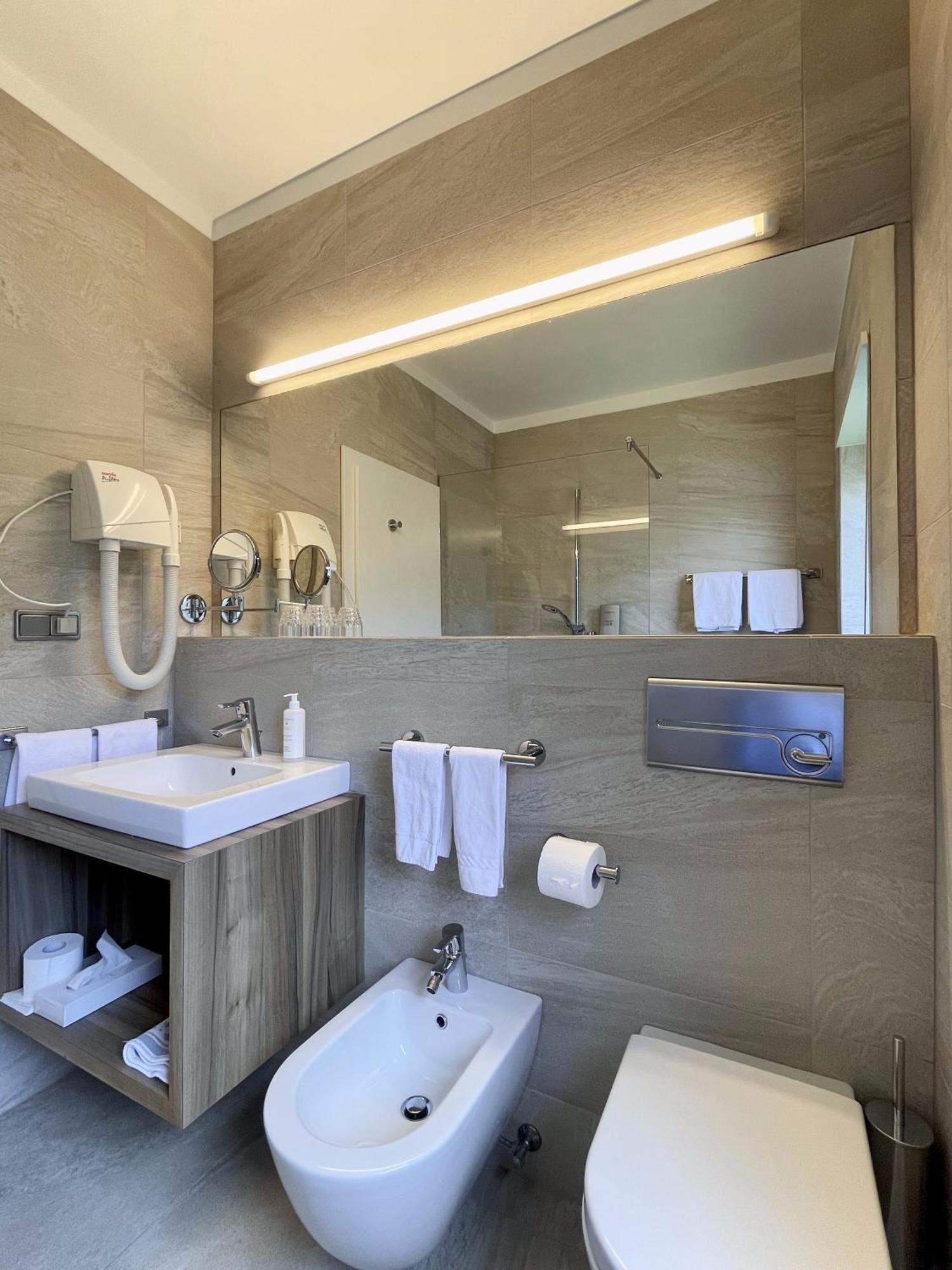 Hotel Am Wolfgrubenersee 소프라볼차노 외부 사진