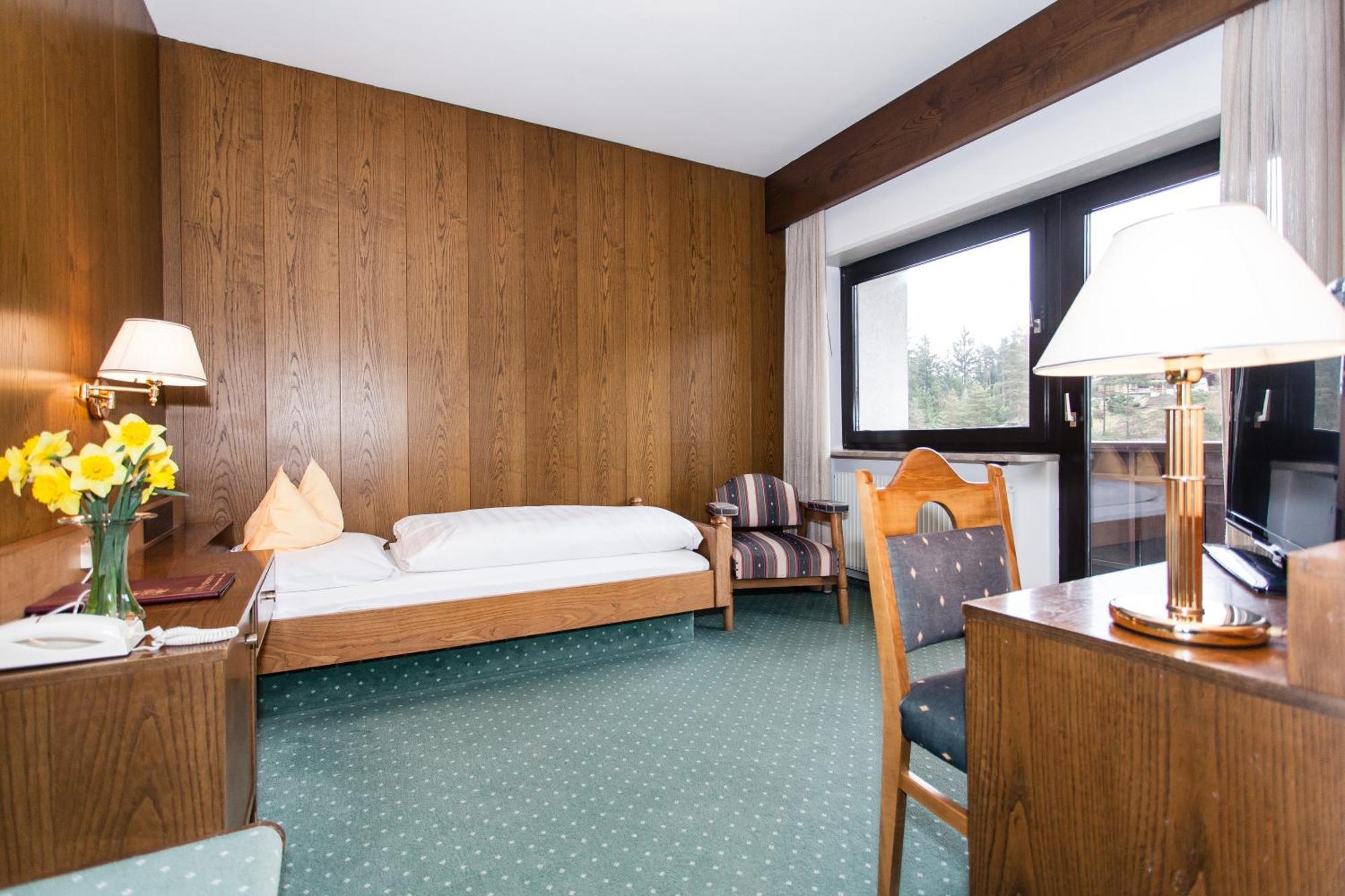 Hotel Am Wolfgrubenersee 소프라볼차노 외부 사진
