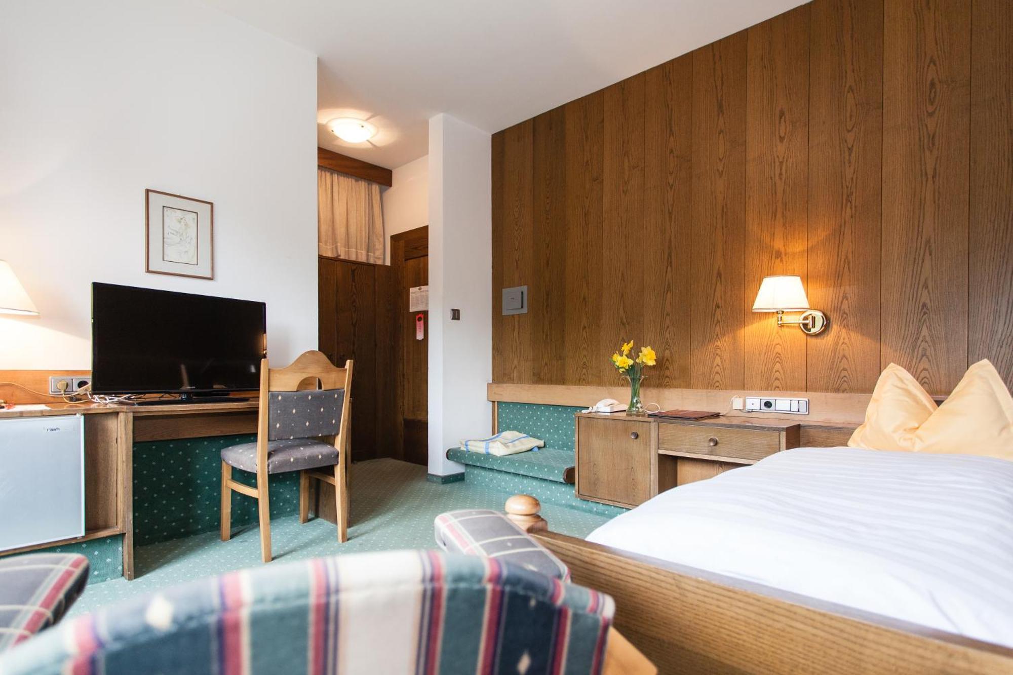 Hotel Am Wolfgrubenersee 소프라볼차노 객실 사진