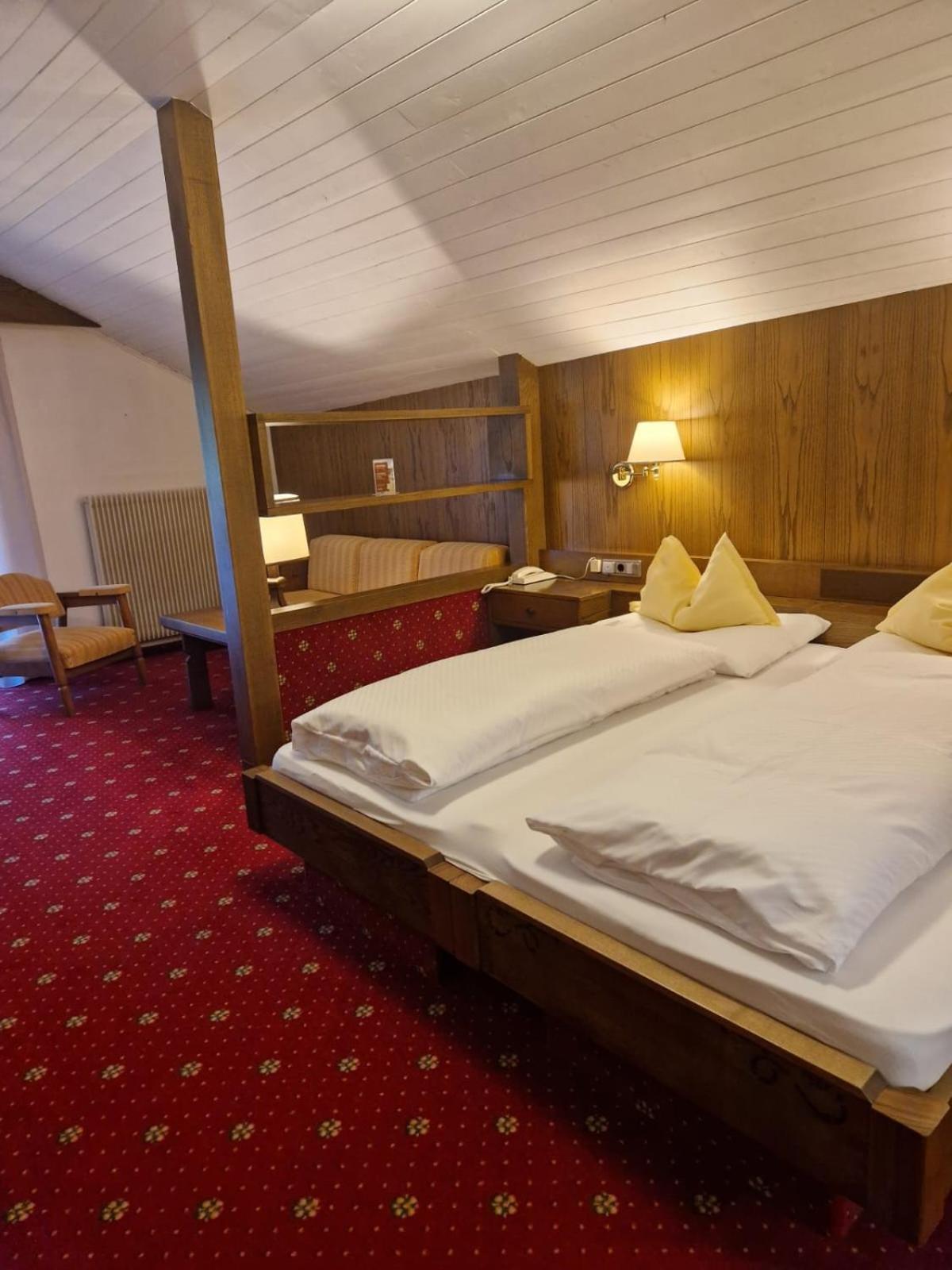 Hotel Am Wolfgrubenersee 소프라볼차노 외부 사진
