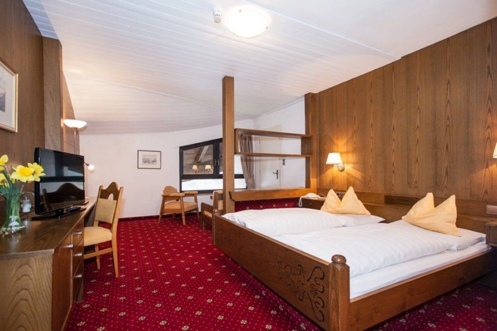 Hotel Am Wolfgrubenersee 소프라볼차노 외부 사진